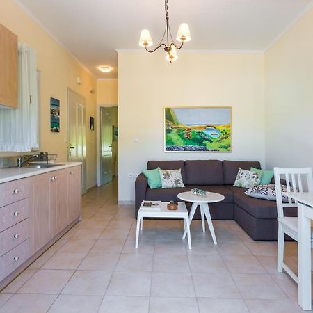 Appartement Avelia Blue à Asprogerakata Extérieur photo