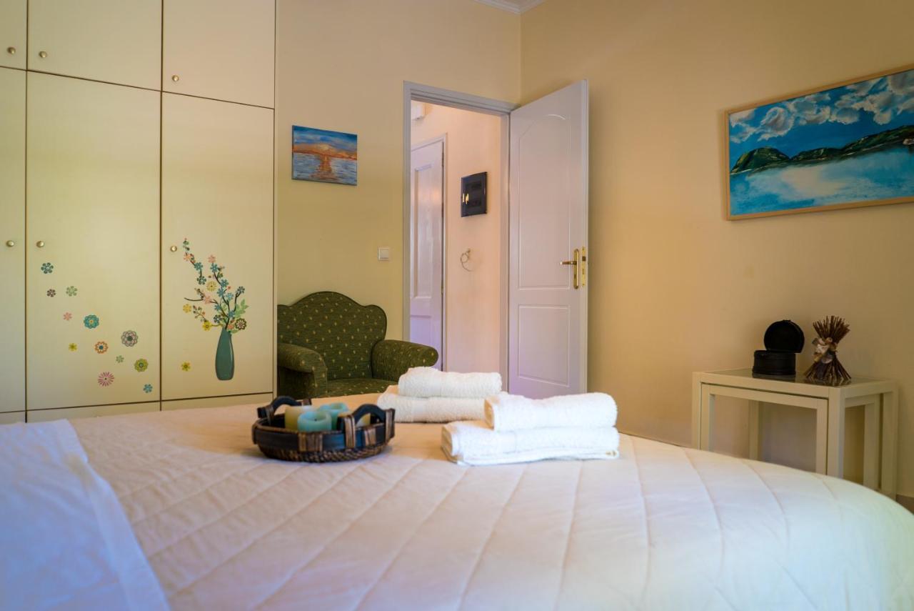 Appartement Avelia Blue à Asprogerakata Extérieur photo
